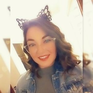 Meet your Posher, Dayna